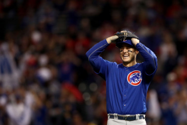 Chicago Cubs: Your way too early 2018 season predictions