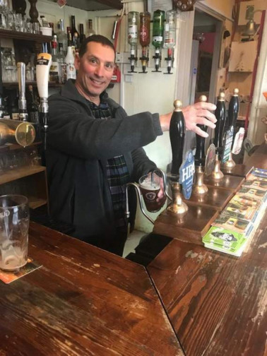 Oklahoma man makes pub pilgrimage to Abergavenny’s Station Hotel