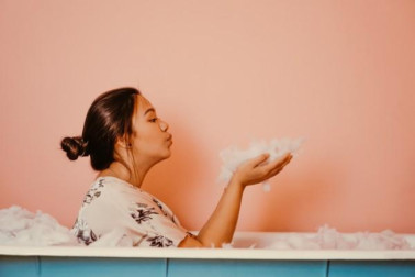 Wait, Taking a Bath Can Help You Lose Weight? (Well, Can It?)